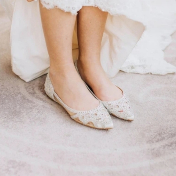 Badgley Mischka Gigi flats NWOB - Picture 2 of 10